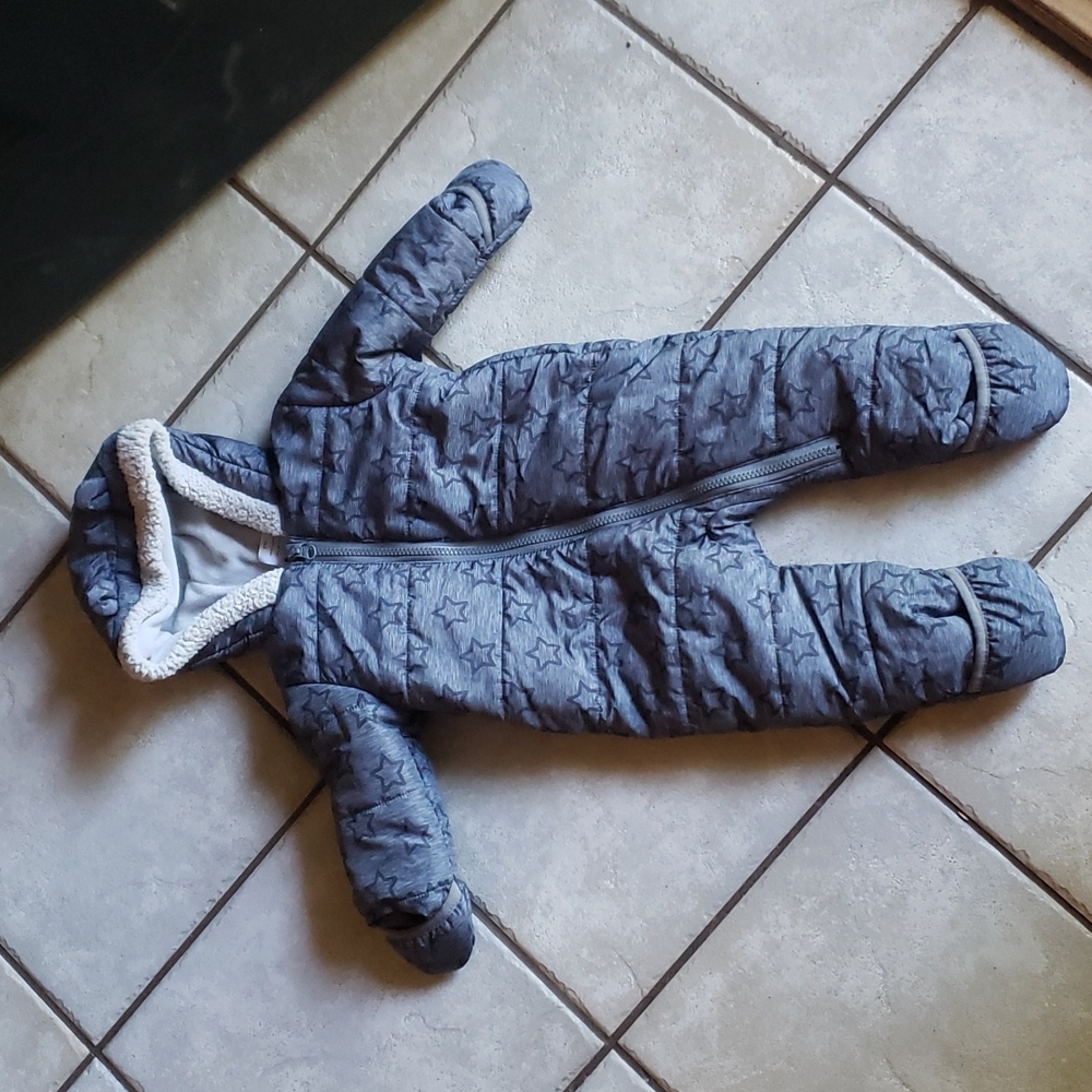 Baby full body coat 6-9 months - Picture 1 of 1